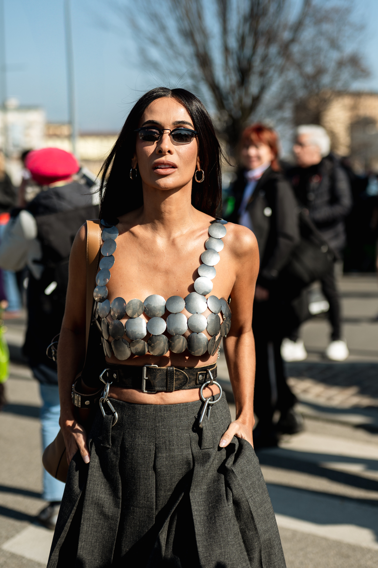 street style , all' arrivo gli ospiti della sfilata di Prada