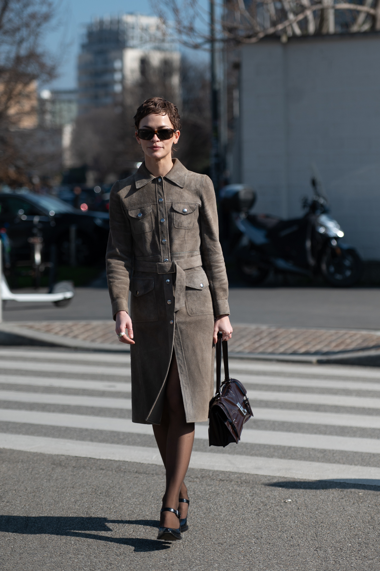 street style , all' arrivo gli ospiti della sfilata di Prada