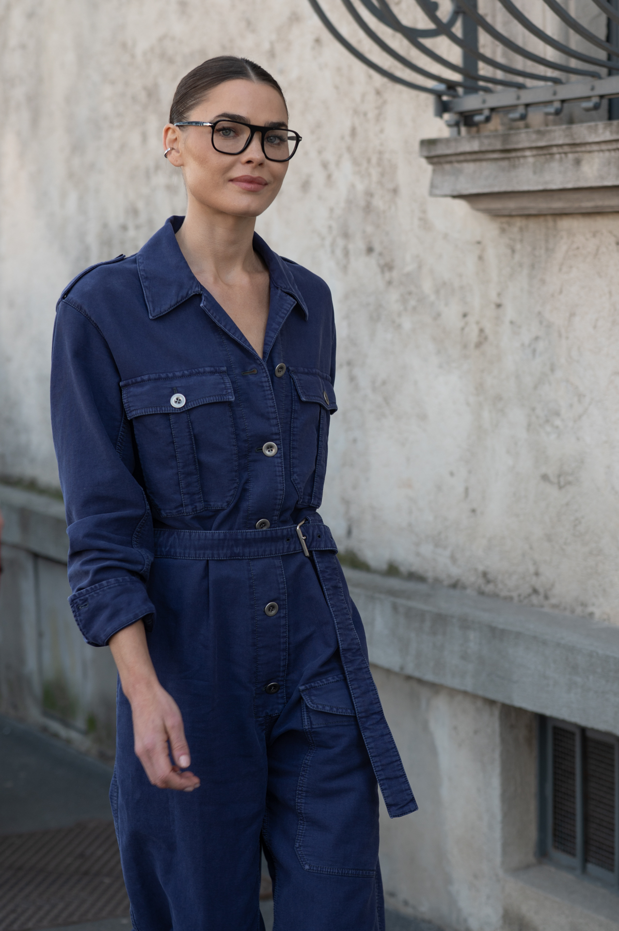 street style , all' arrivo gli ospiti della sfilata di Prada