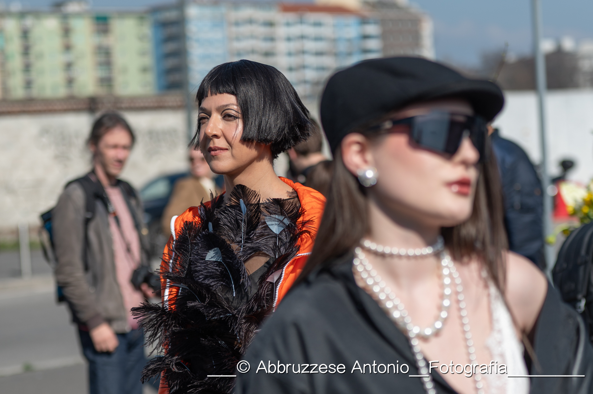 street style , all' arrivo gli ospiti della sfilata di Prada